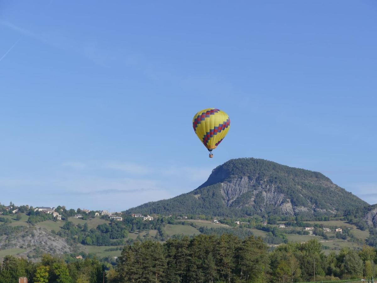 Chambre indépendante deux personnes au bord de la Blanche Selonnet Exterior foto